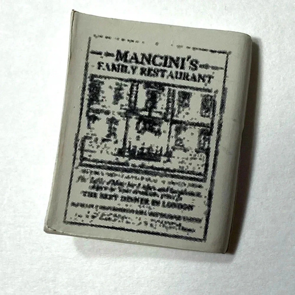 FREE w/ PURCHASE of Doctor Who Titans Vinyl Figures - Random Accessories 🤷♂️❓ - Picture 1 of 4